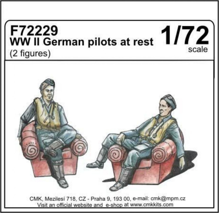 129-F72229 WWII German pilots at rest 1/72