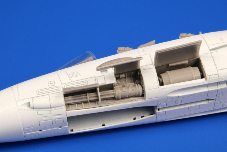 7453 F-14A Tomcat Установка гармати з лівого боку 1/72