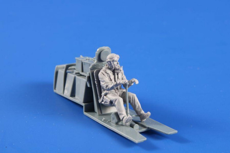 F48361 P-51D Mustang Пілот ETO, сидячий 1/48